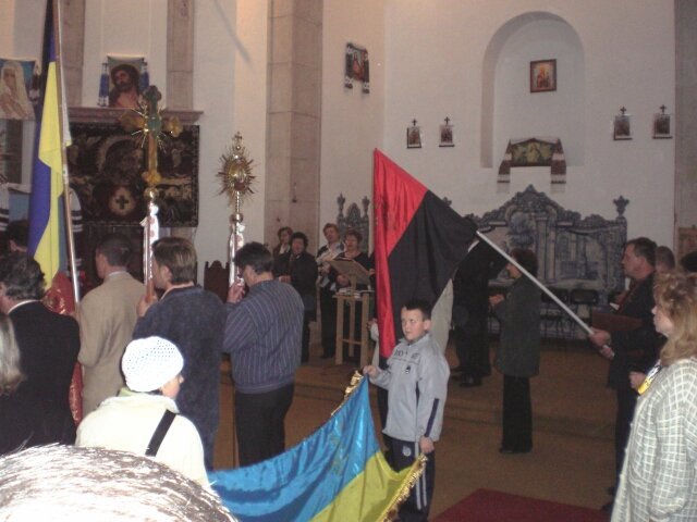 Мирна хода у Лісабоні до роковин Голодомору 32.33 років